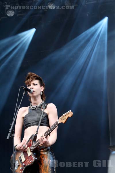 MADEMOISELLE K - 2014-07-19 - PARIS - Parvis de l'Hotel de Ville - 